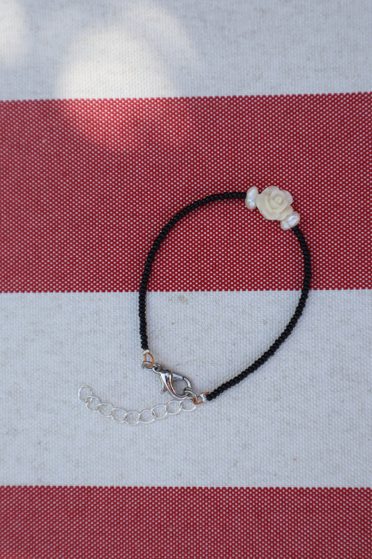 Armband: witte rood - zilver, zwart