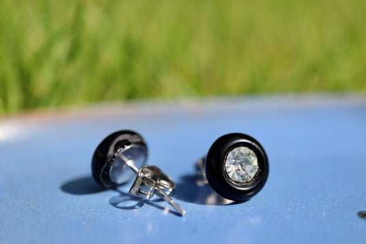 Oorbel: zwart met diamant