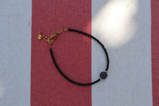 Armband: zwarte natuursteen - goud
