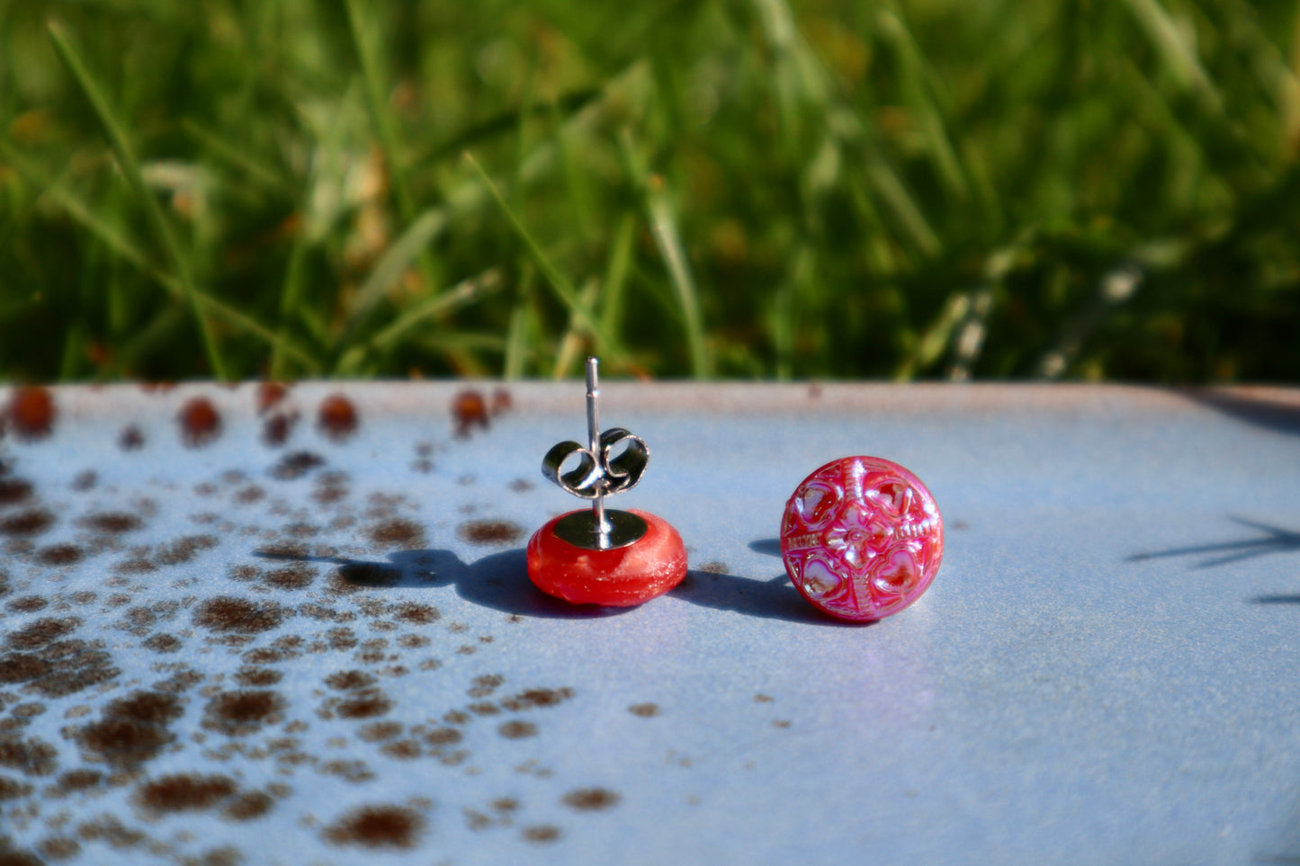 Oorbel: glanzend rood