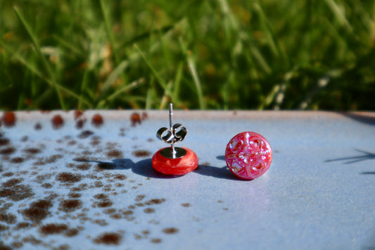 Oorbel: glanzend rood
