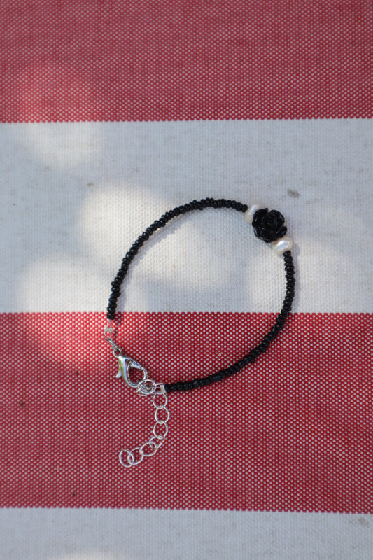 Armband: zwarte rood - zilver, zwart