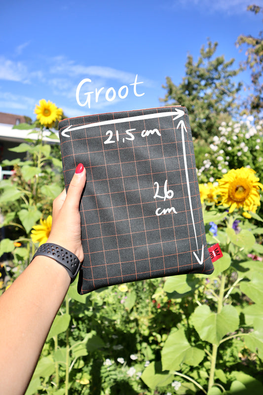 Groot-size: zwarte ruit